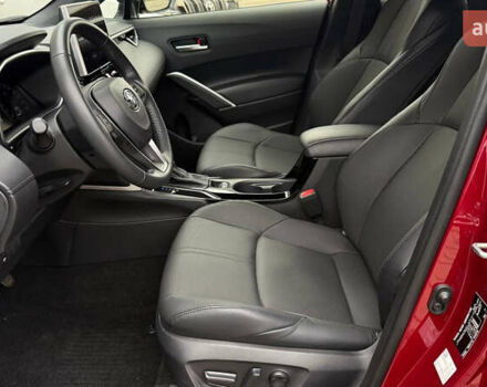 Красный Тойота Corolla Cross, объемом двигателя 2 л и пробегом 5 тыс. км за 38547 $, фото 12 на Automoto.ua