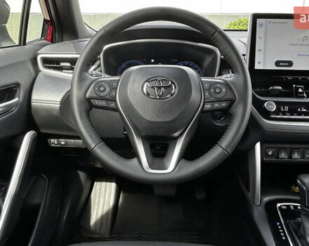 Красный Тойота Corolla Cross, объемом двигателя 1.99 л и пробегом 1 тыс. км за 38907 $, фото 16 на Automoto.ua