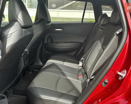Красный Тойота Corolla Cross, объемом двигателя 1.99 л и пробегом 1 тыс. км за 38907 $, фото 12 на Automoto.ua