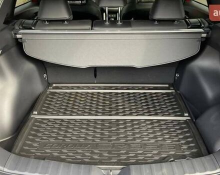 Красный Тойота Corolla Cross, объемом двигателя 2 л и пробегом 2 тыс. км за 38900 $, фото 9 на Automoto.ua