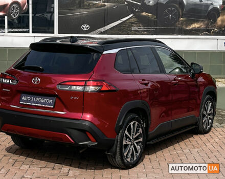 Красный Тойота Corolla Cross, объемом двигателя 2 л и пробегом 518 тыс. км за 38899 $, фото 6 на Automoto.ua