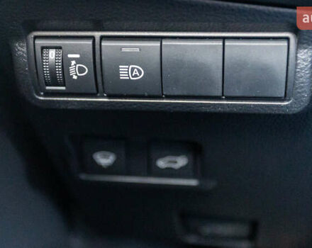 Красный Тойота Corolla Cross, объемом двигателя 2 л и пробегом 1 тыс. км за 38810 $, фото 24 на Automoto.ua