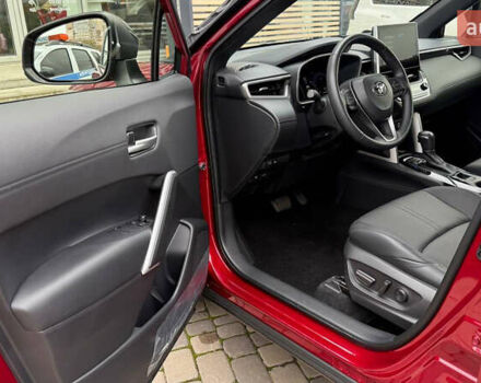Красный Тойота Corolla Cross, объемом двигателя 2 л и пробегом 5 тыс. км за 38547 $, фото 9 на Automoto.ua