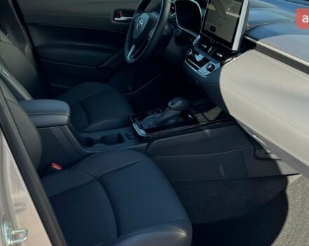 Тойота Corolla Cross 2025 у Житомирі на Automoto.ua Тойота Corolla Cross, об'ємом двигуна 2 л та пробігом 0 тис. км за 43190 $, фото 26 на Automoto.ua