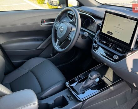 Тойота Corolla Cross 2025 у Житомирі на Automoto.ua Тойота Corolla Cross, об'ємом двигуна 2 л та пробігом 0 тис. км за 43190 $, фото 27 на Automoto.ua