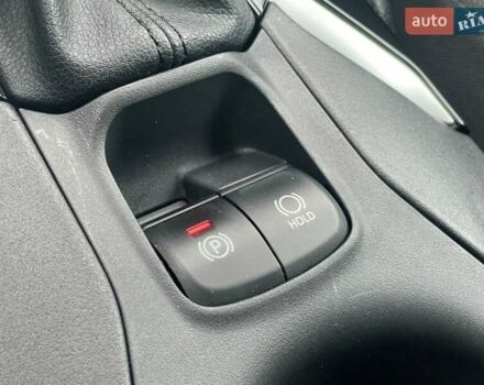 Серый Тойота Corolla Cross, объемом двигателя 2 л и пробегом 4 тыс. км за 24000 $, фото 40 на Automoto.ua