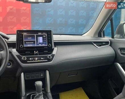 Серый Тойота Corolla Cross, объемом двигателя 2 л и пробегом 4 тыс. км за 24000 $, фото 25 на Automoto.ua