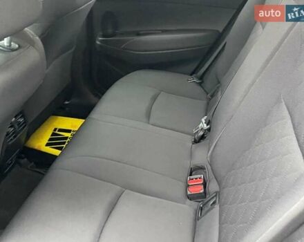 Серый Тойота Corolla Cross, объемом двигателя 2 л и пробегом 4 тыс. км за 24000 $, фото 45 на Automoto.ua