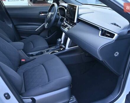Серый Тойота Corolla Cross, объемом двигателя 2 л и пробегом 12 тыс. км за 31550 $, фото 5 на Automoto.ua