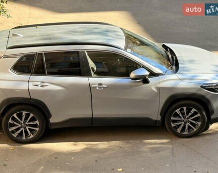 Серый Тойота Corolla Cross, объемом двигателя 2 л и пробегом 47 тыс. км за 34000 $, фото 4 на Automoto.ua