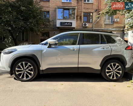 Серый Тойота Corolla Cross, объемом двигателя 2 л и пробегом 47 тыс. км за 34000 $, фото 2 на Automoto.ua