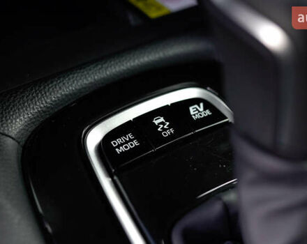 Сірий Тойота Corolla Cross, об'ємом двигуна 2 л та пробігом 3 тис. км за 39739 $, фото 31 на Automoto.ua