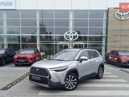Тойота Corolla Cross 2022 в Киеве на Automoto.ua Серый Тойота Corolla Cross, объемом двигателя 2 л и пробегом 46 тыс. км за 33413 $, фото 1 на Automoto.ua
