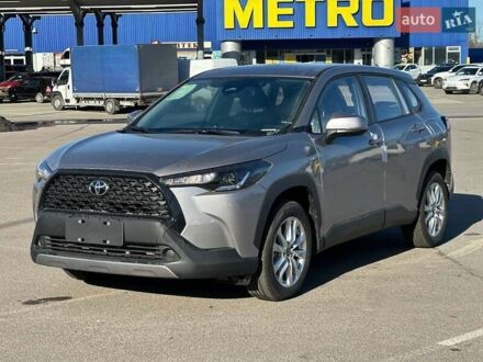 Тойота Corolla Cross 2024 в Днепре (Днепропетровске) на Automoto.ua Серый Тойота Corolla Cross, объемом двигателя 1.99 л и пробегом 1 тыс. км за 28500 $, фото 1 на Automoto.ua