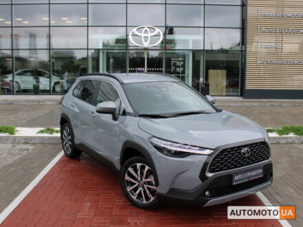 Тойота Corolla Cross 2025 у Черкасах на Automoto.ua Сірий Тойота Corolla Cross, об'ємом двигуна 2 л та пробігом 177 тис. км за 1720000 $, фото 1 на Automoto.ua