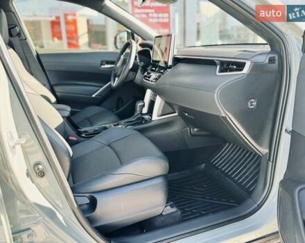 Зеленый Тойота Corolla Cross, объемом двигателя 2 л и пробегом 19 тыс. км за 36437 $, фото 5 на Automoto.ua