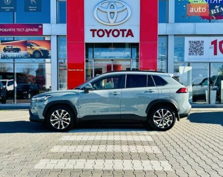 Зеленый Тойота Corolla Cross, объемом двигателя 2 л и пробегом 19 тыс. км за 36437 $, фото 2 на Automoto.ua
