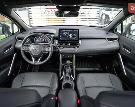 Зеленый Тойота Corolla Cross, объемом двигателя 2 л и пробегом 20 тыс. км за 37687 $, фото 7 на Automoto.ua