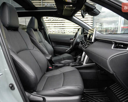 Зеленый Тойота Corolla Cross, объемом двигателя 2 л и пробегом 20 тыс. км за 37687 $, фото 5 на Automoto.ua