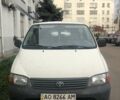 Белый Тойота Grand Hiace, объемом двигателя 2.5 л и пробегом 390 тыс. км за 5500 $, фото 1 на Automoto.ua