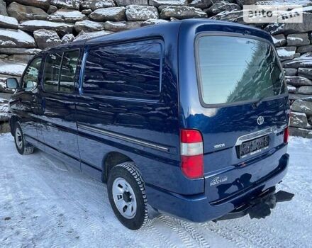 Синій Тойота Grand Hiace, об'ємом двигуна 2.5 л та пробігом 233 тис. км за 12300 $, фото 2 на Automoto.ua