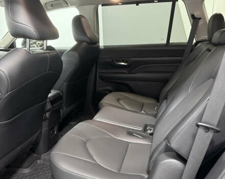 Черный Тойота Grand Highlander, объемом двигателя 2.5 л и пробегом 45 тыс. км за 67000 $, фото 42 на Automoto.ua