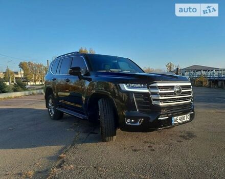 Черный Тойота Land Cruiser 300, объемом двигателя 3.3 л и пробегом 2 тыс. км за 99990 $, фото 18 на Automoto.ua