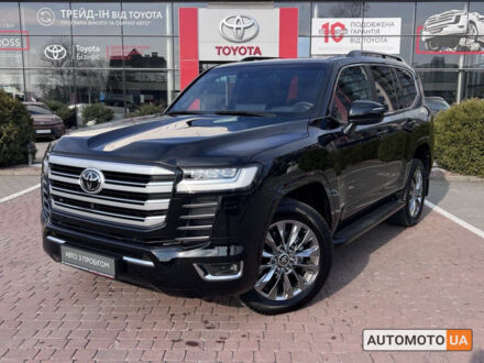 Тойота Land Cruiser 300 2023 в Хмельницком на Automoto.ua Черный Тойота Land Cruiser 300, объемом двигателя 3.3 л и пробегом 6 тыс. км за 93000 $, фото 1 на Automoto.ua