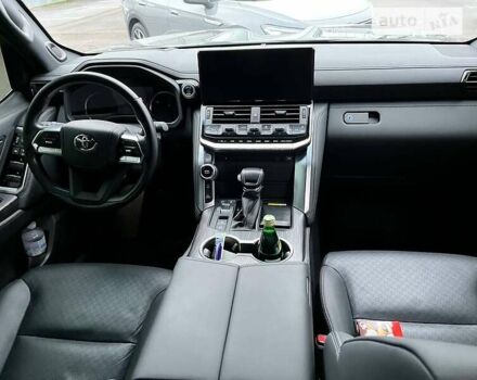 Тойота Land Cruiser 300, объемом двигателя 3.4 л и пробегом 22 тыс. км за 91500 $, фото 29 на Automoto.ua