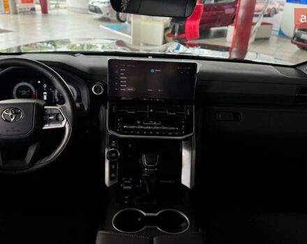 Тойота Land Cruiser 300, об'ємом двигуна 3.3 л та пробігом 0 тис. км за 96126 $, фото 5 на Automoto.ua