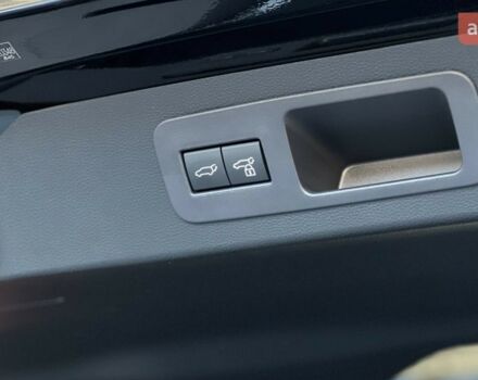 Тойота Land Cruiser 300, об'ємом двигуна 3.3 л та пробігом 0 тис. км за 96344 $, фото 8 на Automoto.ua