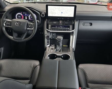 Тойота Land Cruiser 300, объемом двигателя 3.3 л и пробегом 0 тыс. км за 96948 $, фото 11 на Automoto.ua