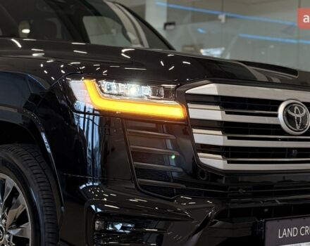 Тойота Land Cruiser 300, объемом двигателя 3.3 л и пробегом 0 тыс. км за 101494 $, фото 2 на Automoto.ua