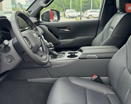 Тойота Land Cruiser 300 2025 у Житомирі на Automoto.ua Тойота Land Cruiser 300, об'ємом двигуна 3.3 л та пробігом 0 тис. км за 96413 $, фото 15 на Automoto.ua