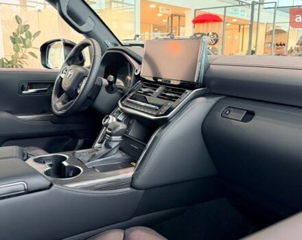 Тойота Land Cruiser 300, объемом двигателя 3.3 л и пробегом 0 тыс. км за 92723 $, фото 11 на Automoto.ua