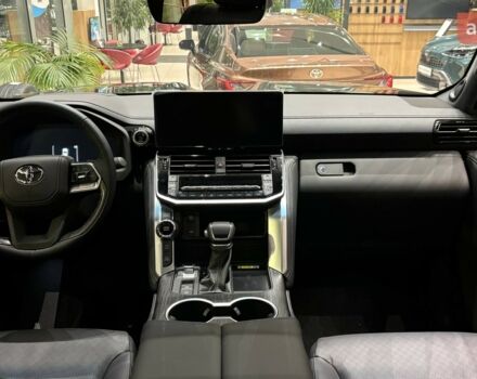Тойота Land Cruiser 300, объемом двигателя 3.3 л и пробегом 0 тыс. км за 95679 $, фото 24 на Automoto.ua