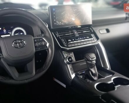 Тойота Land Cruiser 300 2025 в Киеве на Automoto.ua Тойота Land Cruiser 300, объемом двигателя 3.3 л и пробегом 0 тыс. км за 96925 $, фото 34 на Automoto.ua