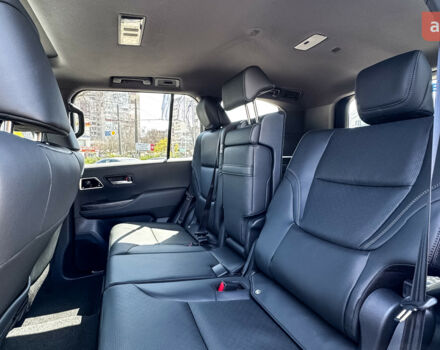 Тойота Land Cruiser 300, объемом двигателя 3.45 л и пробегом 0 тыс. км за 96805 $, фото 10 на Automoto.ua