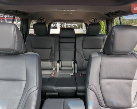 Тойота Land Cruiser 300, объемом двигателя 3.3 л и пробегом 0 тыс. км за 92824 $, фото 6 на Automoto.ua