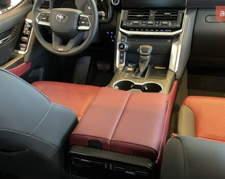 Тойота Land Cruiser 300, об'ємом двигуна 3.3 л та пробігом 0 тис. км за 91144 $, фото 7 на Automoto.ua