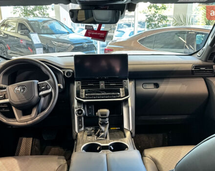 Тойота Land Cruiser 300, объемом двигателя 3.45 л и пробегом 0 тыс. км за 96805 $, фото 9 на Automoto.ua
