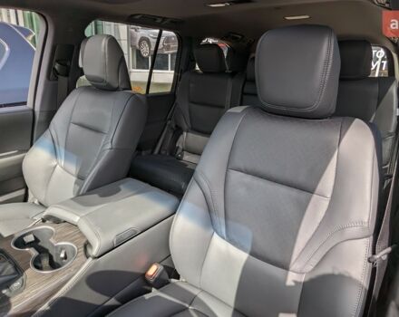 Тойота Land Cruiser 300, объемом двигателя 3.3 л и пробегом 0 тыс. км за 92824 $, фото 12 на Automoto.ua