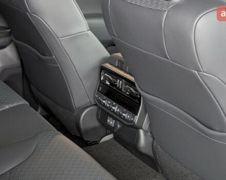 Тойота Land Cruiser 300, объемом двигателя 3.3 л и пробегом 0 тыс. км за 96506 $, фото 17 на Automoto.ua