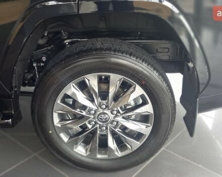 Тойота Land Cruiser 300 2025 в Киеве на Automoto.ua Тойота Land Cruiser 300, объемом двигателя 3.3 л и пробегом 0 тыс. км за 96925 $, фото 55 на Automoto.ua