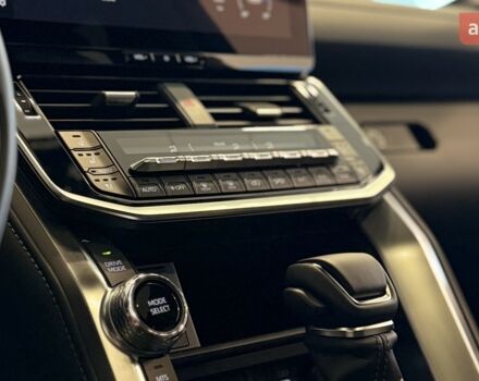 Тойота Land Cruiser 300, объемом двигателя 3.3 л и пробегом 0 тыс. км за 98034 $, фото 11 на Automoto.ua