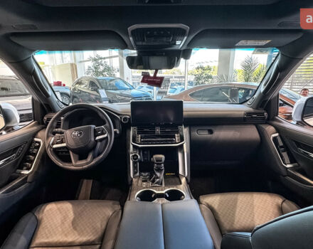 Тойота Land Cruiser 300, объемом двигателя 3.45 л и пробегом 0 тыс. км за 96805 $, фото 6 на Automoto.ua