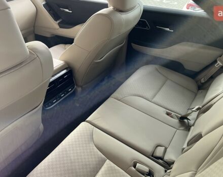 Тойота Land Cruiser 300, объемом двигателя 3.3 л и пробегом 0 тыс. км за 93215 $, фото 7 на Automoto.ua