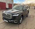 Серый Тойота Land Cruiser 300, объемом двигателя 3.5 л и пробегом 14 тыс. км за 105000 $, фото 1 на Automoto.ua