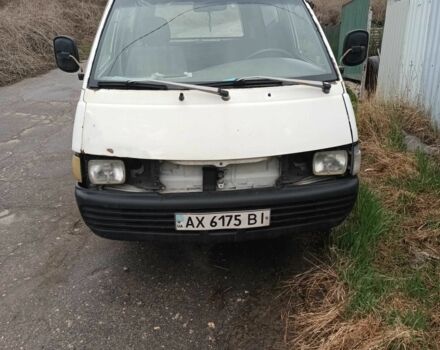 Білий Тойота LiteAce, об'ємом двигуна 2 л та пробігом 400 тис. км за 1892 $, фото 1 на Automoto.ua