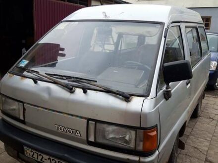 Серый Тойота LiteAce, объемом двигателя 1.5 л и пробегом 410 тыс. км за 2600 $, фото 1 на Automoto.ua